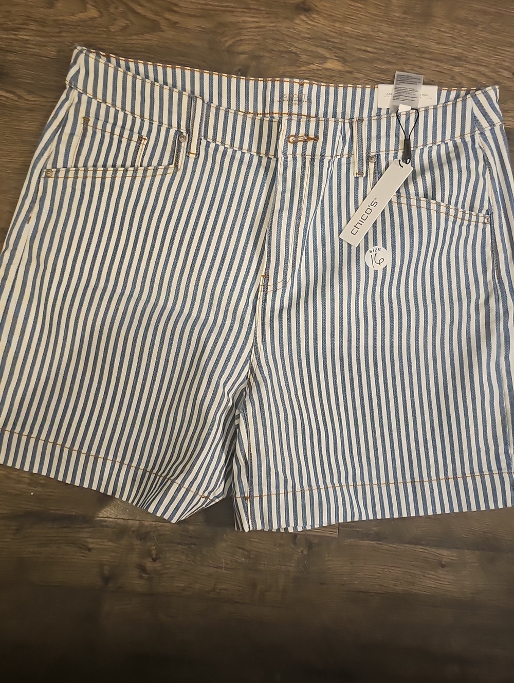 NWT Chico's shorts Blue White Striped Cotton Blend Jean Size 16 Jean 3